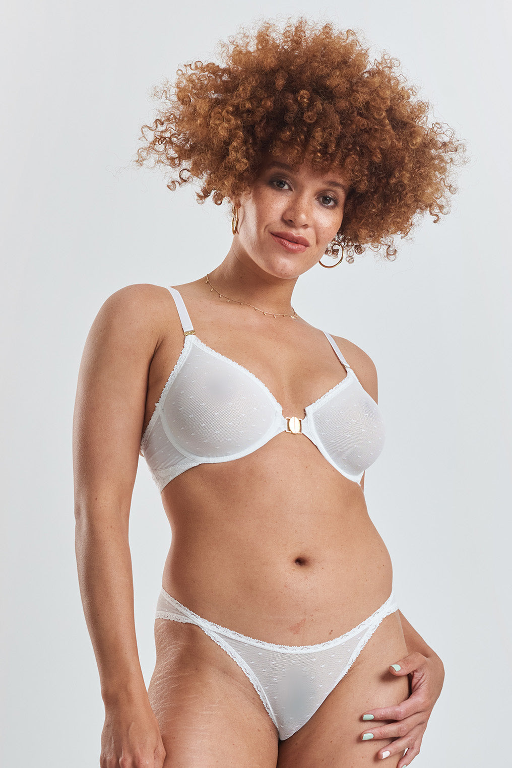 Yasmin size M3 (34D)